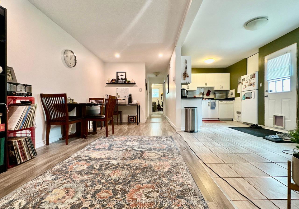 16-lockhart-gate-clarington-ontario-e12339972
