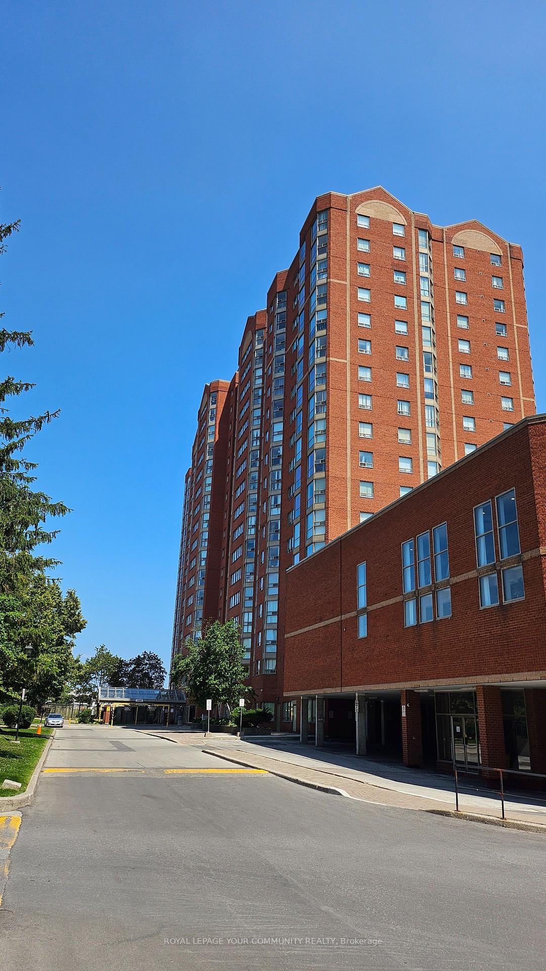2466-eglinton-avenue-e-scarborough-ontario-e12340521