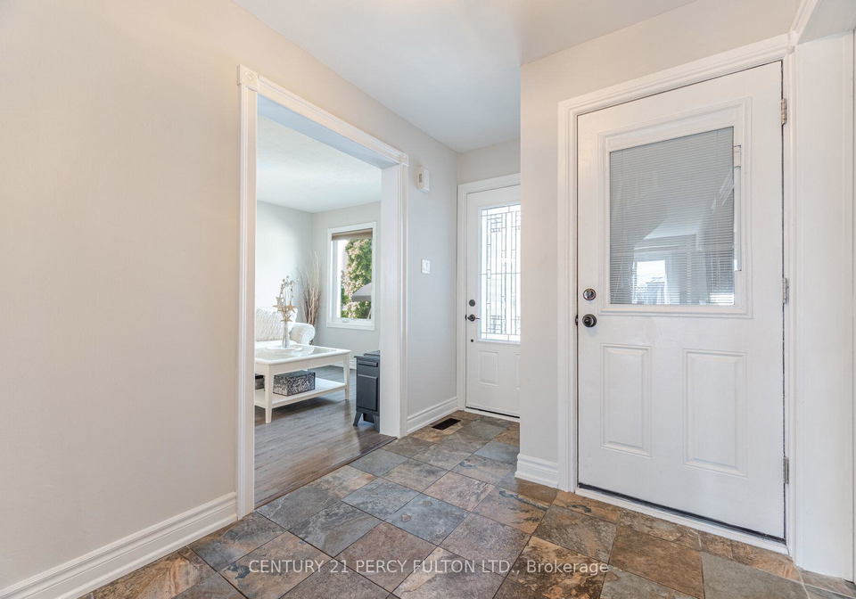 41-gardiner-drive-ajax-ontario-e12340734