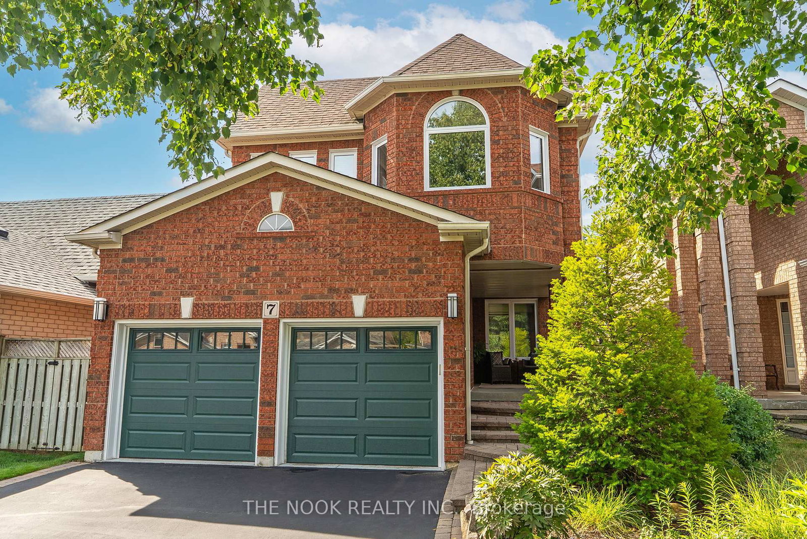 7-markwood-crescent-whitby-ontario-e12341059