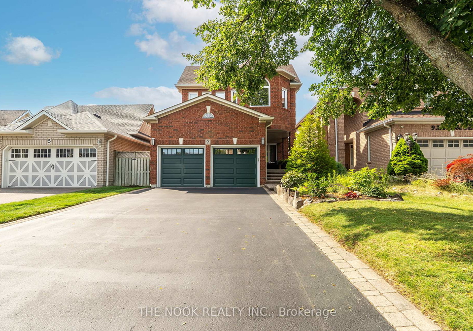 7-markwood-crescent-whitby-ontario-e12341059