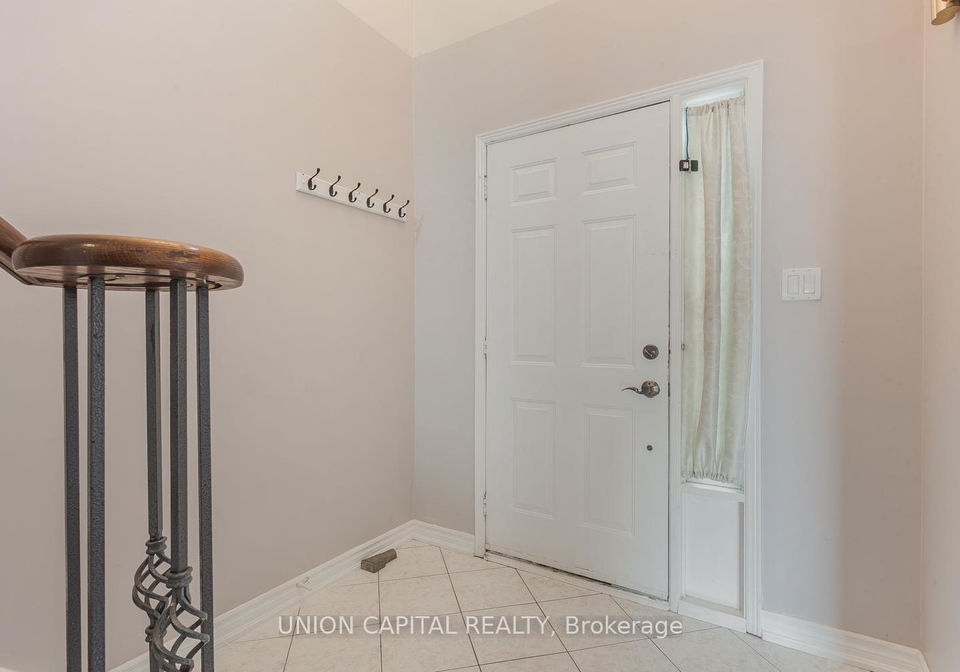 21-horseshoe-drive-whitby-ontario-e12341366