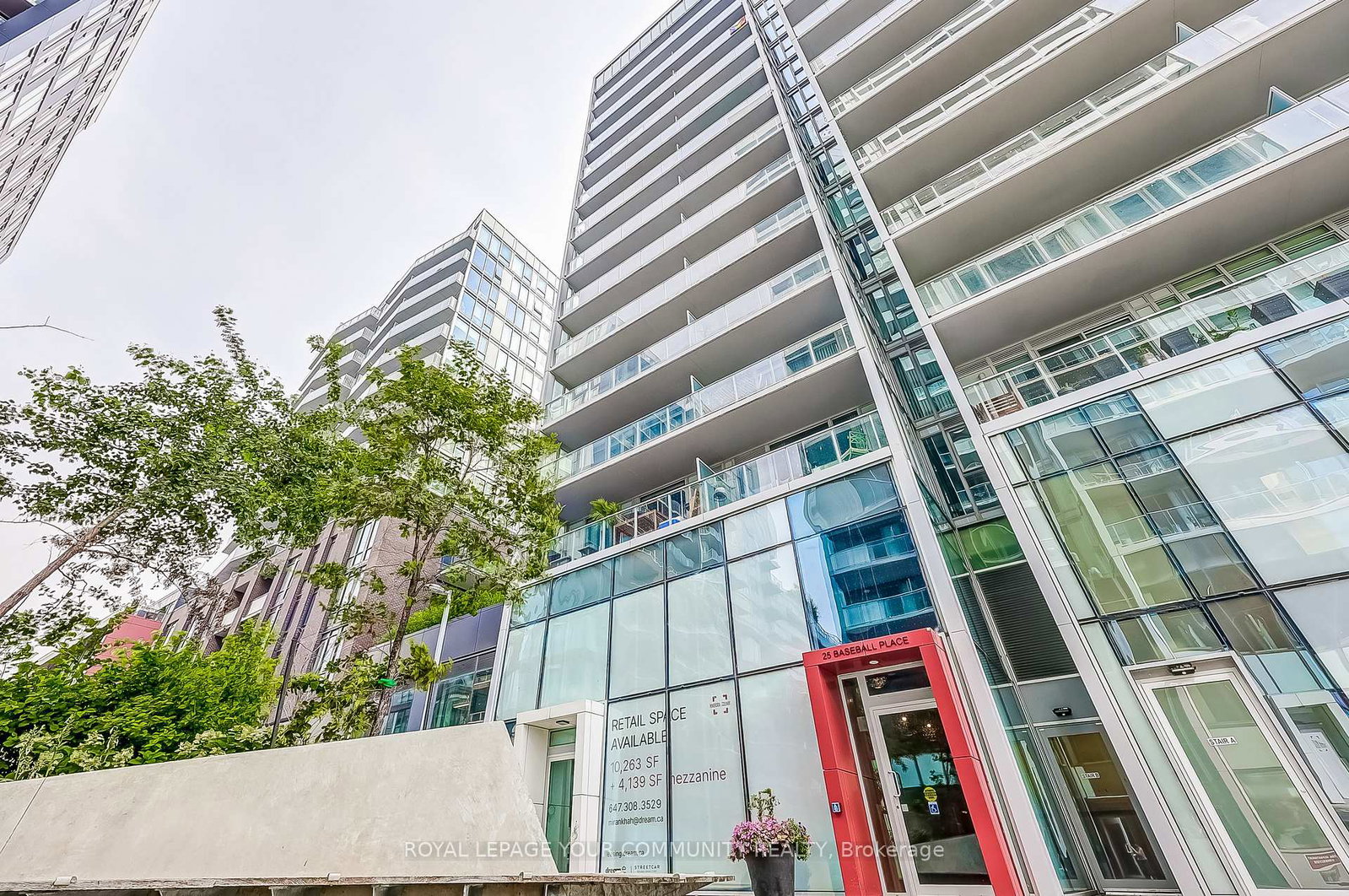 25-baseball-place-toronto-ontario-e12341619