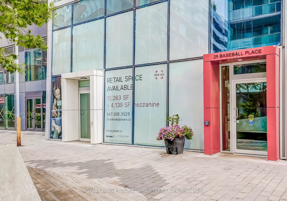 25-baseball-place-toronto-ontario-e12341619