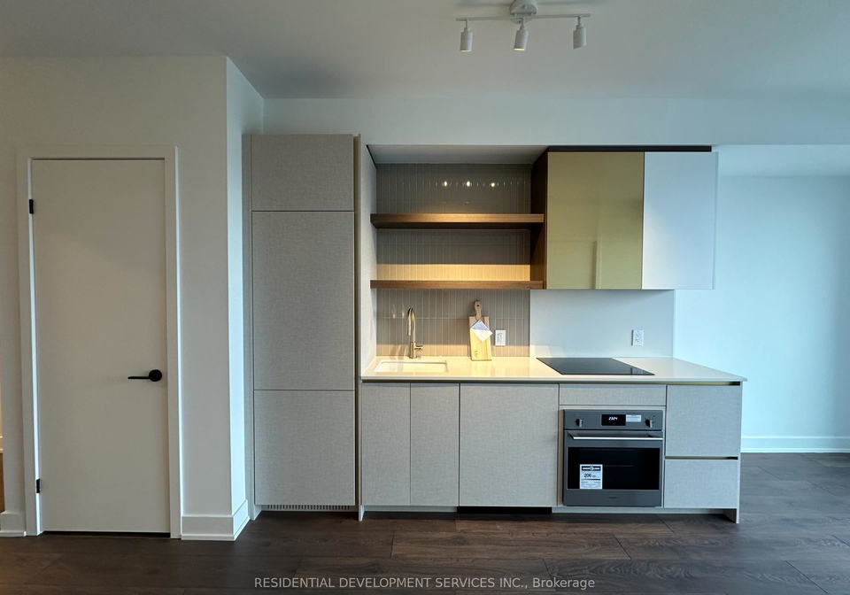 1285-queen-street-e-toronto-ontario-e12341734