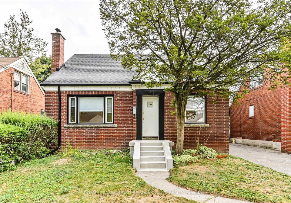 19-plaxton-drive-east-york-ontario-e12341750