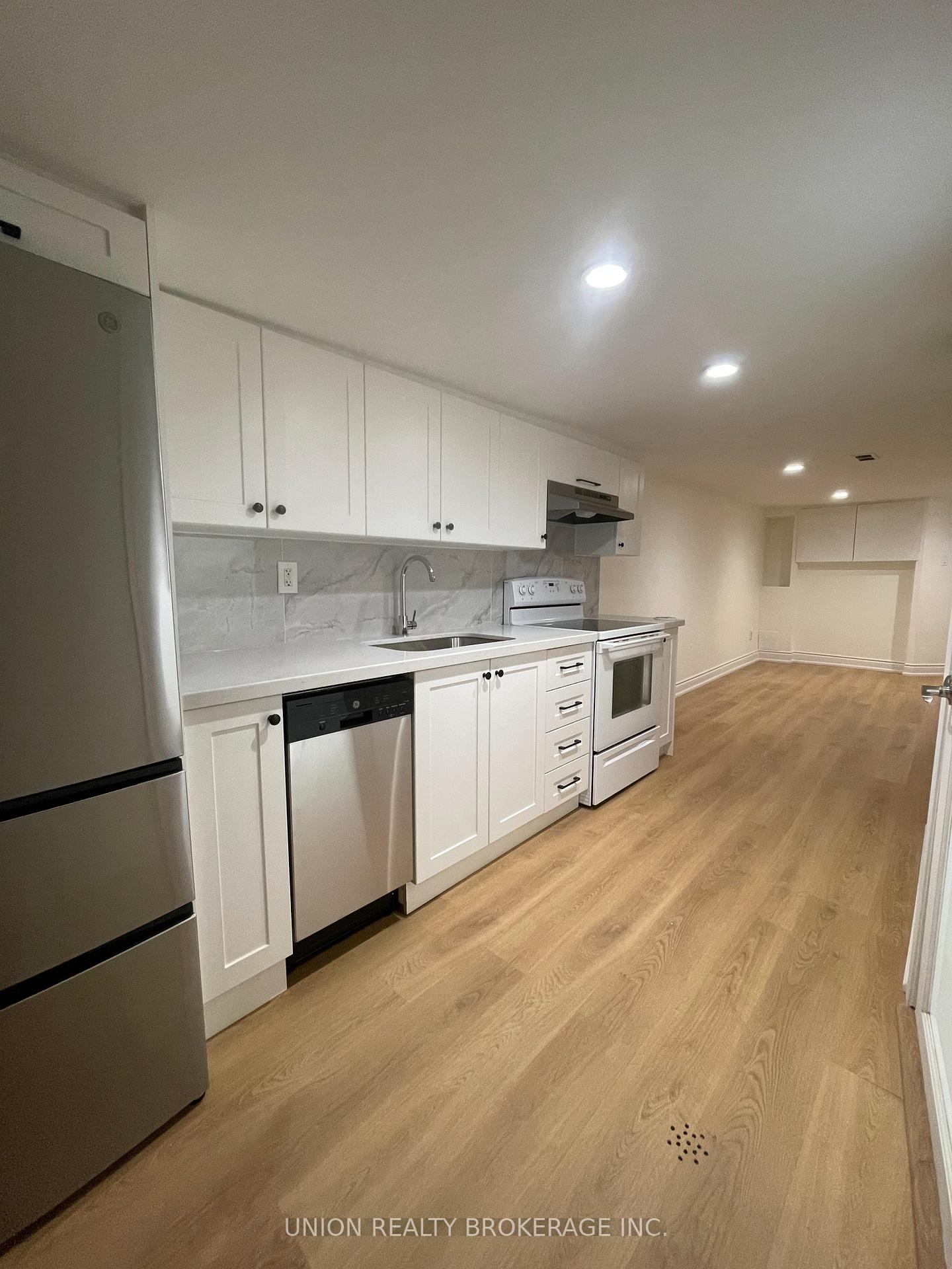 244-lee-avenue-toronto-ontario-e12342482