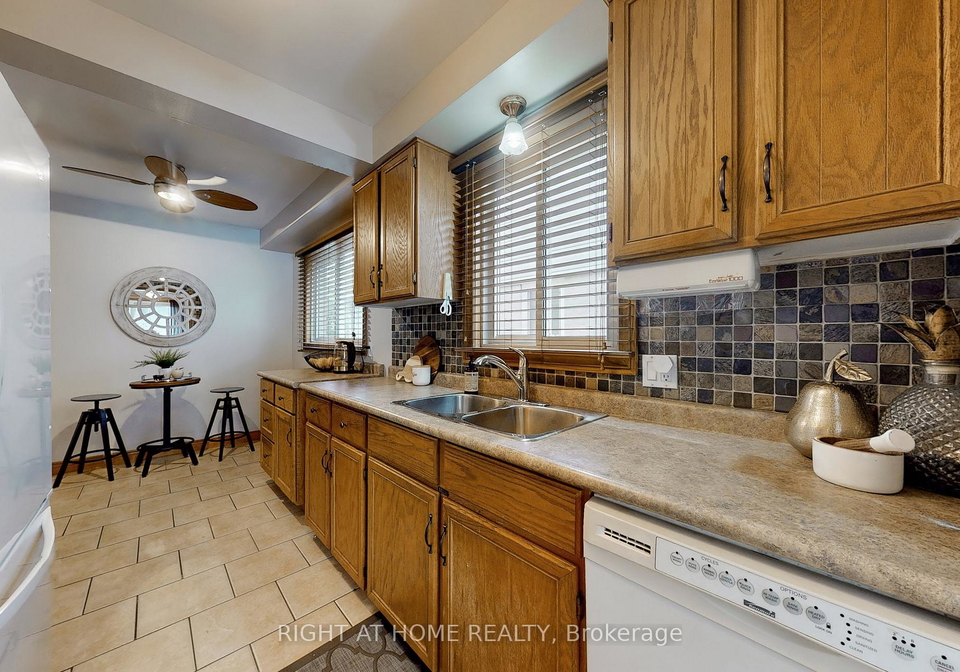 174-overbank-drive-oshawa-ontario-e12342962