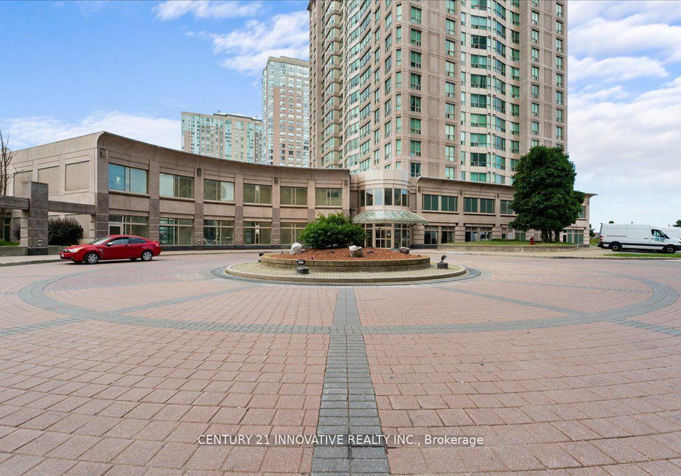 18-lee-centre-drive-scarborough-ontario-e12343079