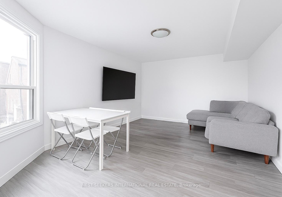 12-sawden-avenue-toronto-ontario-e12343473
