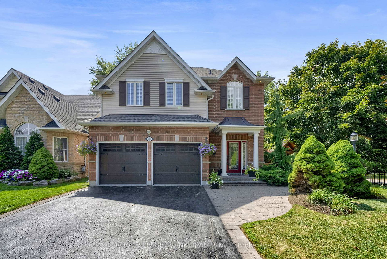 22-osgoode-gate-clarington-ontario-e12343636