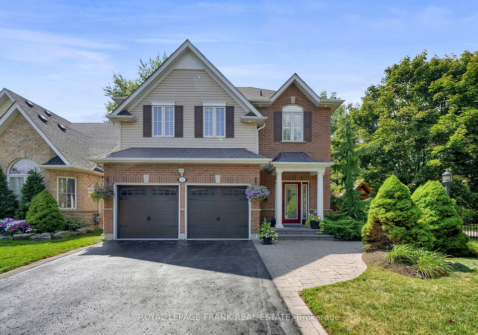 22-osgoode-gate-clarington-ontario-e12343636