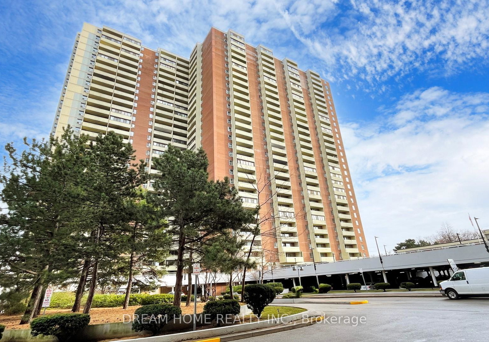5-massey-square-east-york-ontario-e12343716