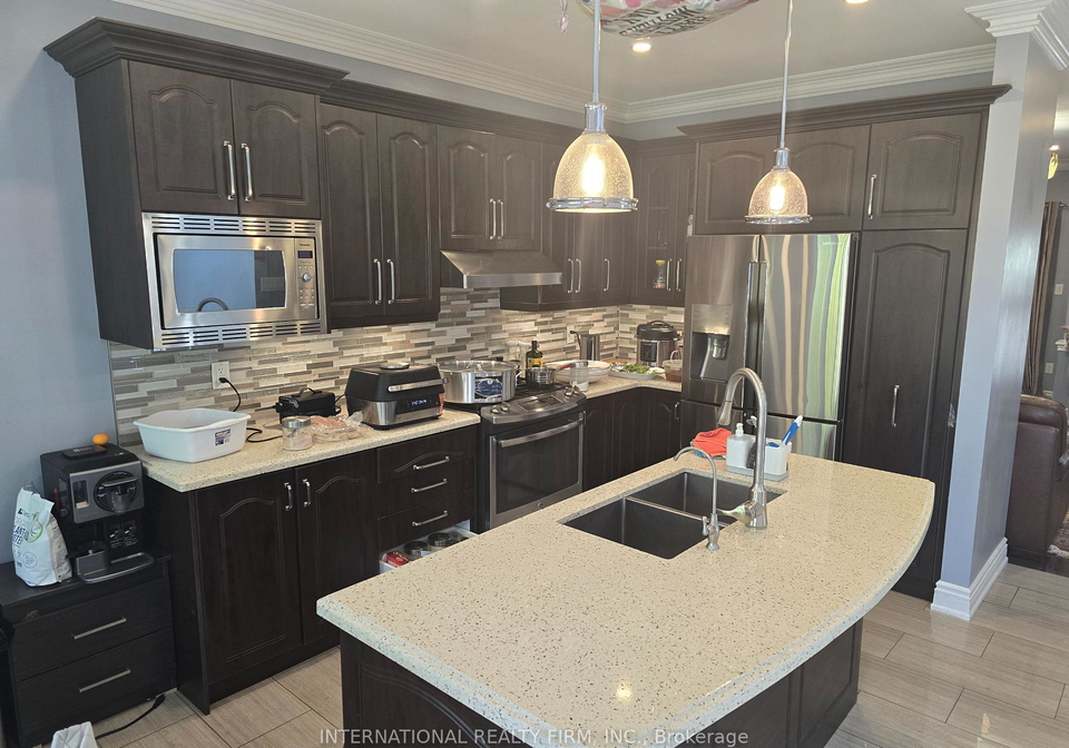 22-darlet-avenue-ajax-ontario-e12343773