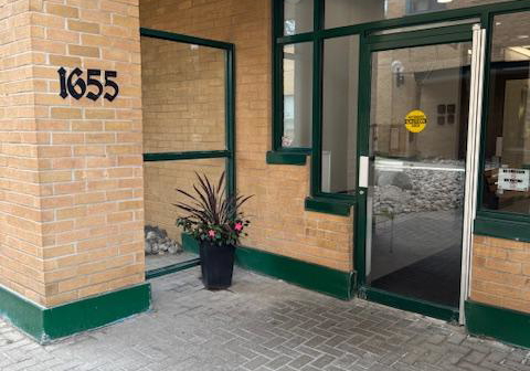 1655-parkway-pickering-ontario-e12343776