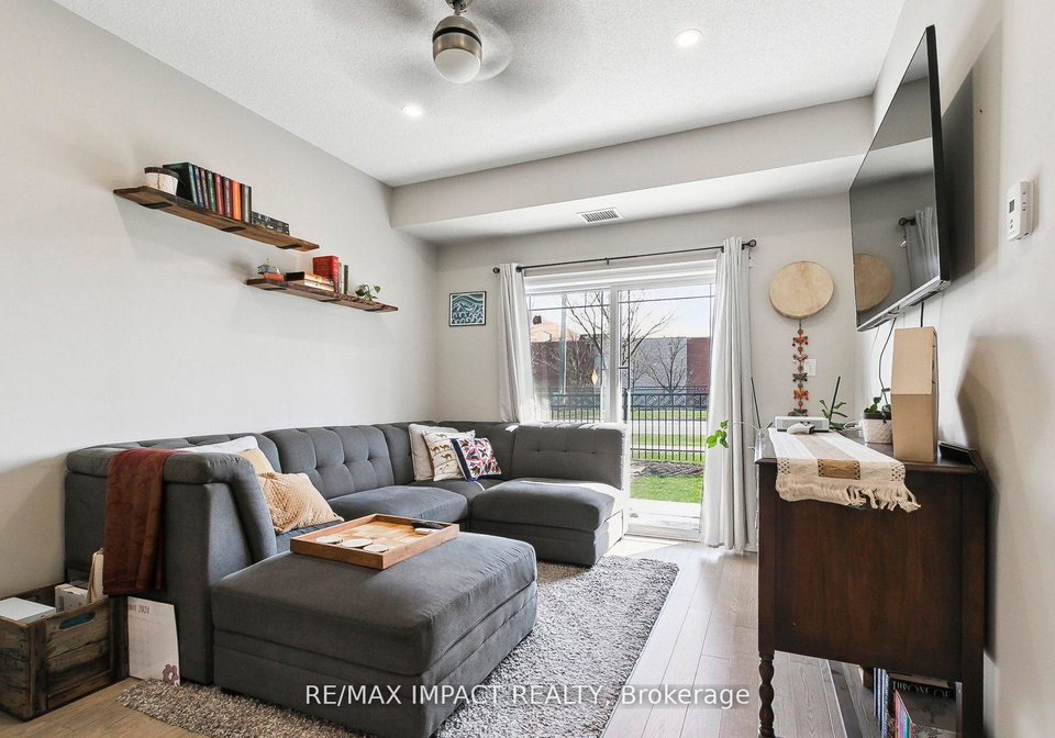 1-sidney-lane-clarington-ontario-e12343873