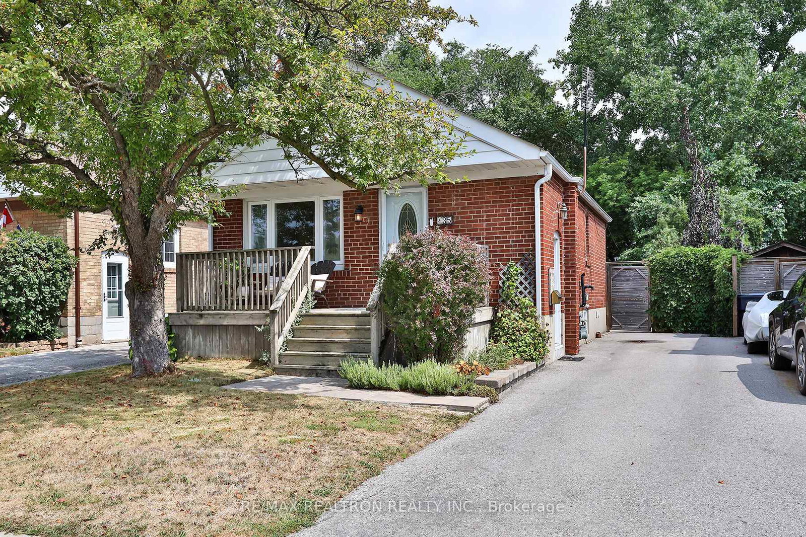 135-phillip-avenue-scarborough-ontario-e12343909