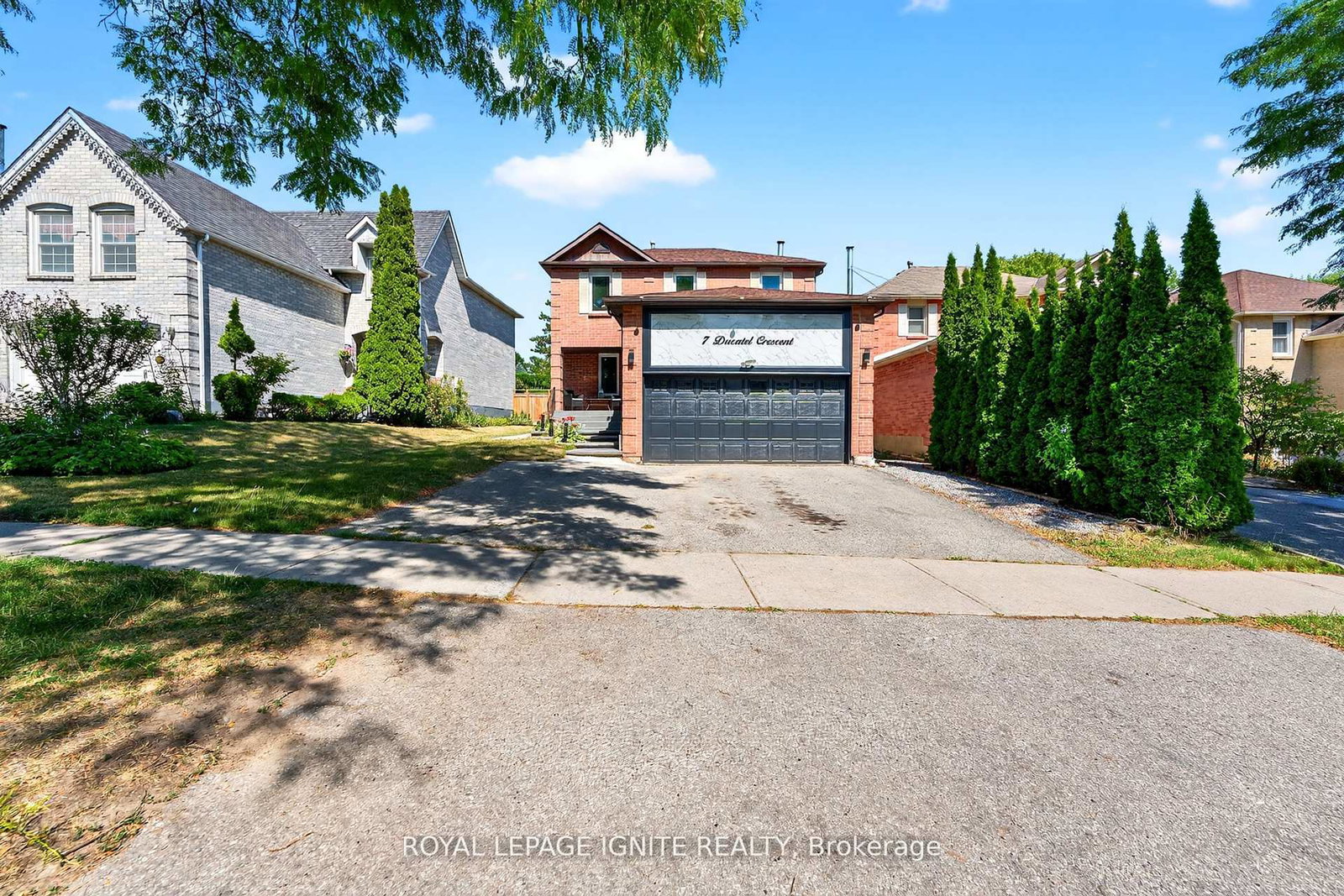 7-ducatel-crescent-ajax-ontario-e12345005
