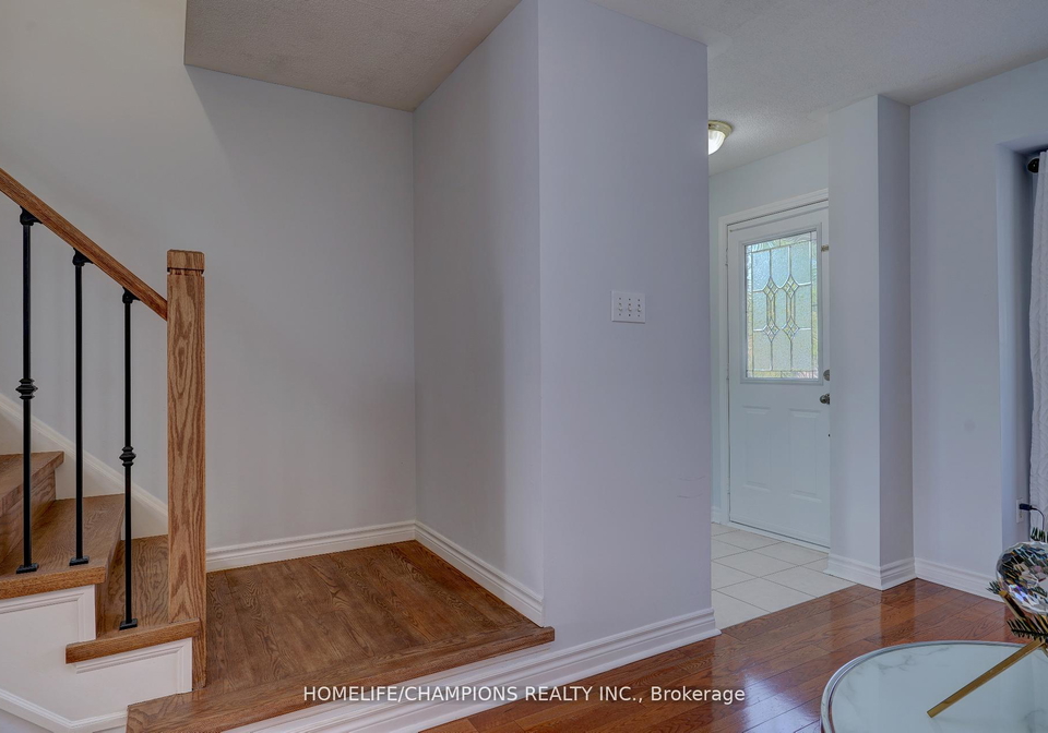 145-raponi-circle-scarborough-ontario-e12345039