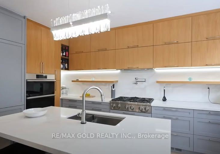 91-cadorna-avenue-east-york-ontario-e12346032
