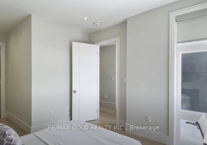 91-cadorna-avenue-east-york-ontario-e12346032