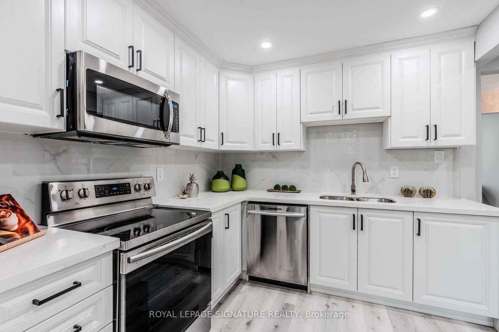 10-grassmere-court-oshawa-ontario-e12346711
