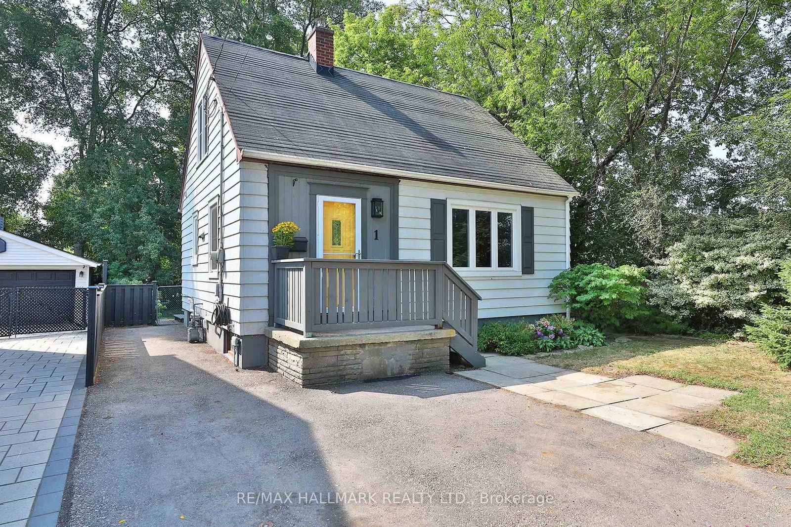 1-furnival-road-east-york-ontario-e12347905