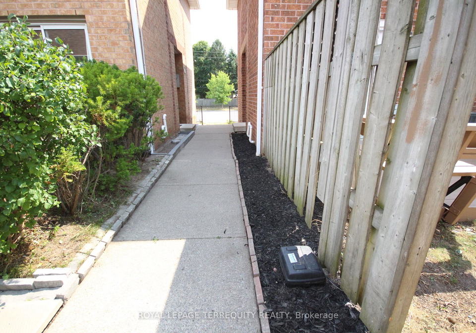 9518-sheppard-avenue-e-scarborough-ontario-e12348691