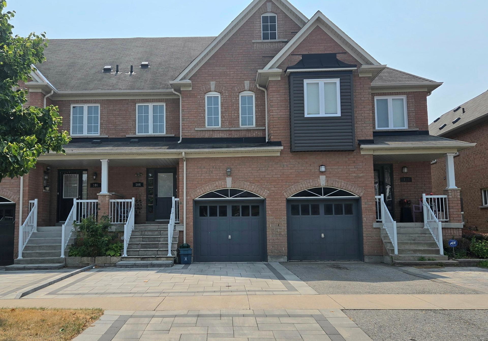 104-oceanpearl-crescent-whitby-ontario-e12349034