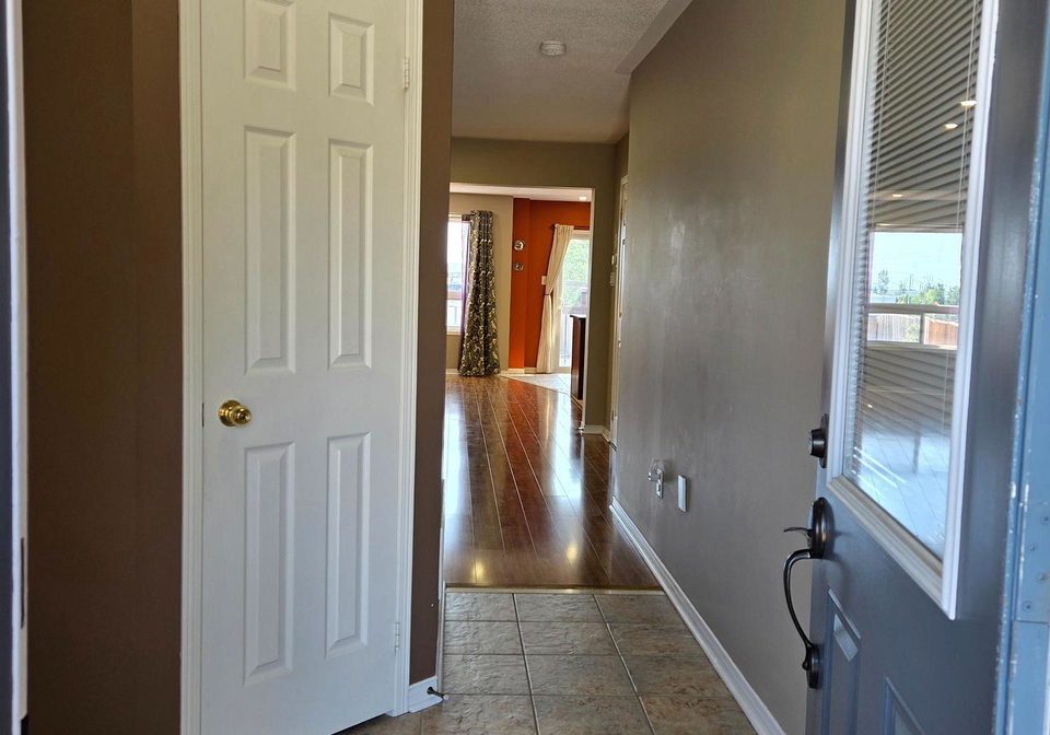 104-oceanpearl-crescent-whitby-ontario-e12349034