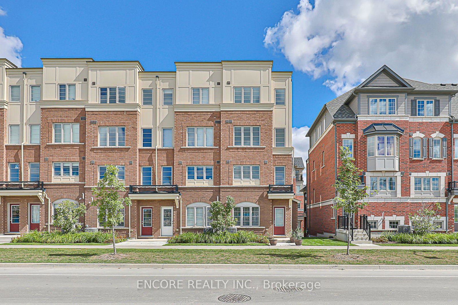 2388-chevron-prince-path-oshawa-ontario-e12349084