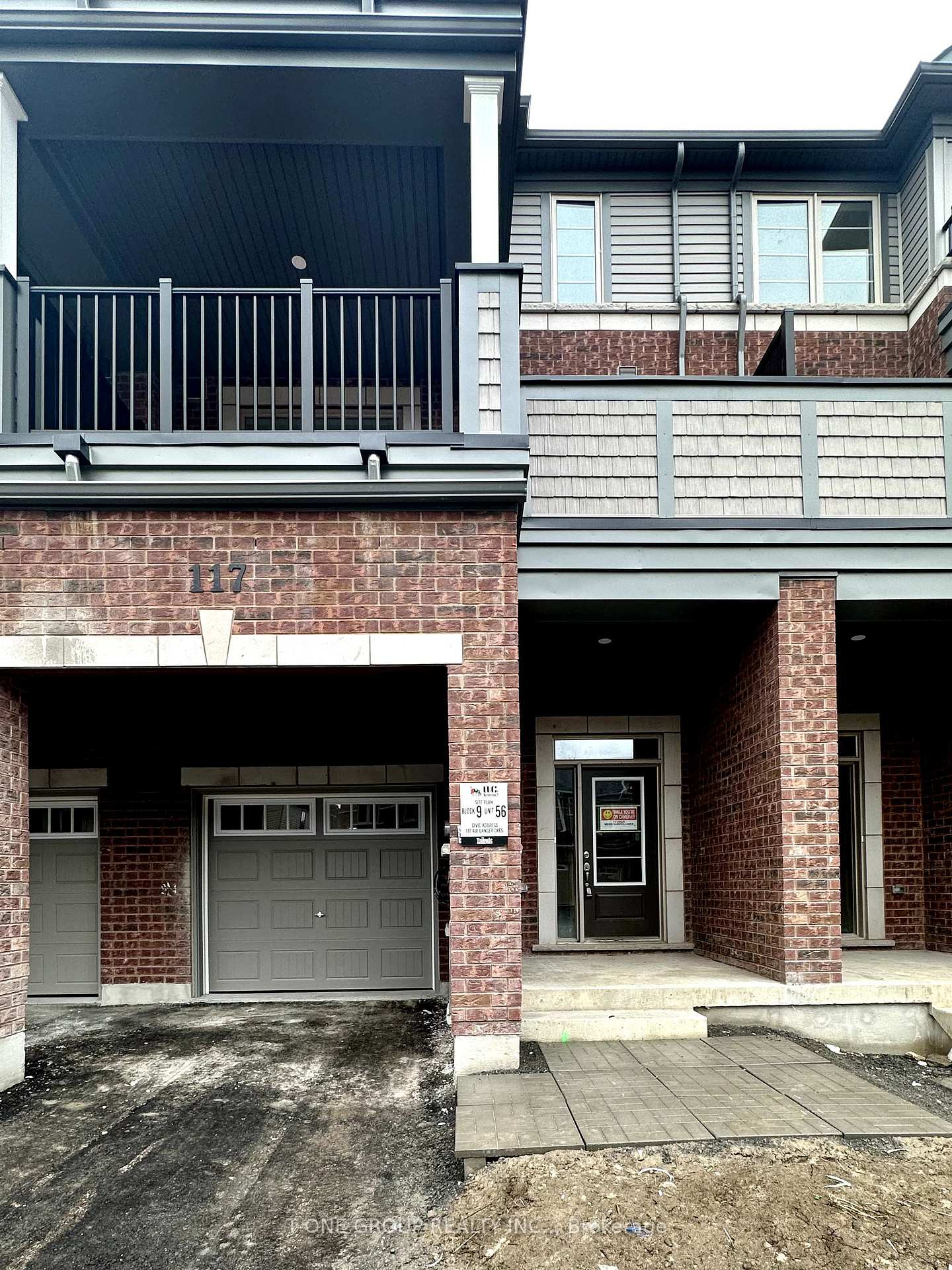 117-air-dancer-crescent-oshawa-ontario-e12349353