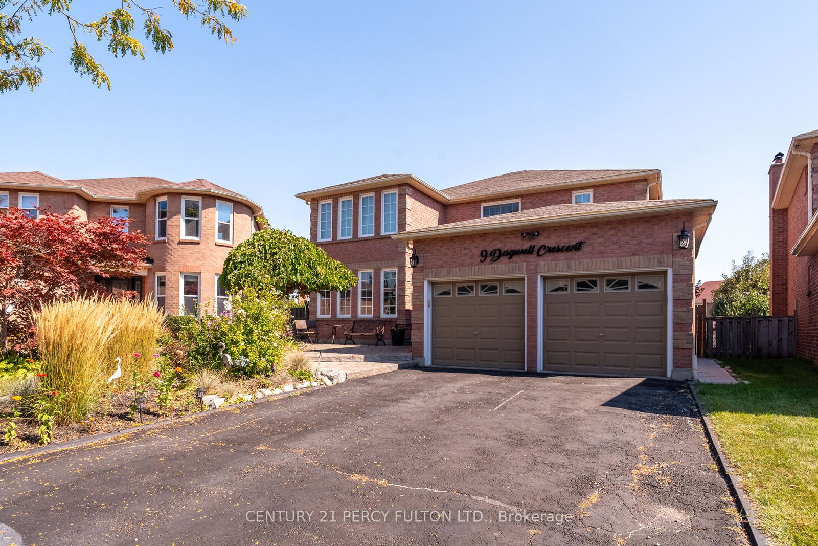 9-dagwell-crescent-ajax-ontario-e12349396