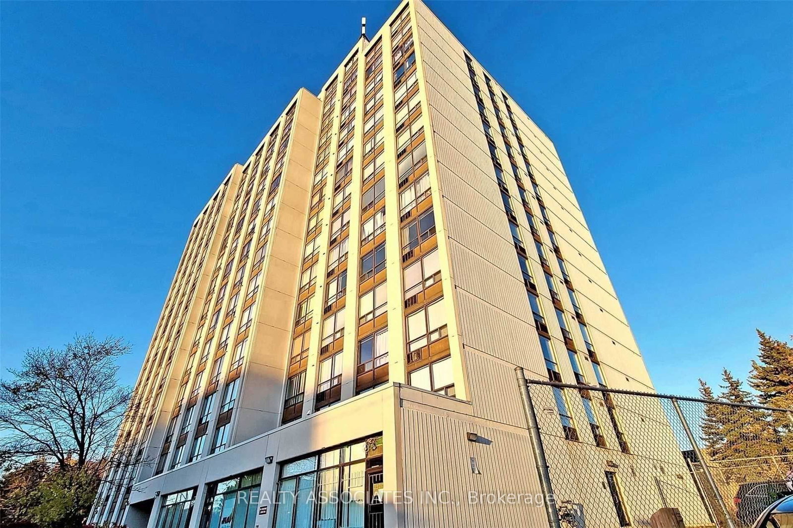 1-reidmount-avenue-scarborough-ontario-e12350046