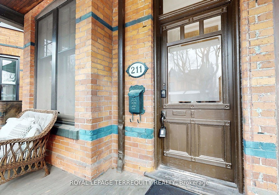 211-pape-avenue-toronto-ontario-e12350414