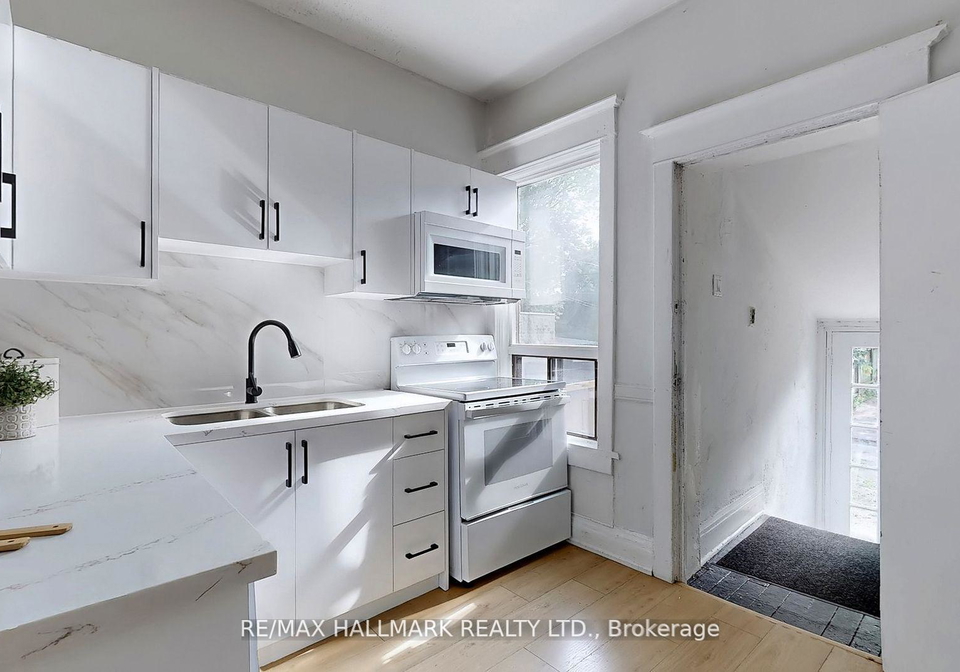 28-caroline-avenue-toronto-ontario-e12350757