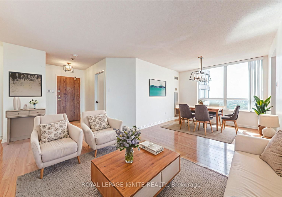 330-alton-towers-circle-scarborough-ontario-e12350932