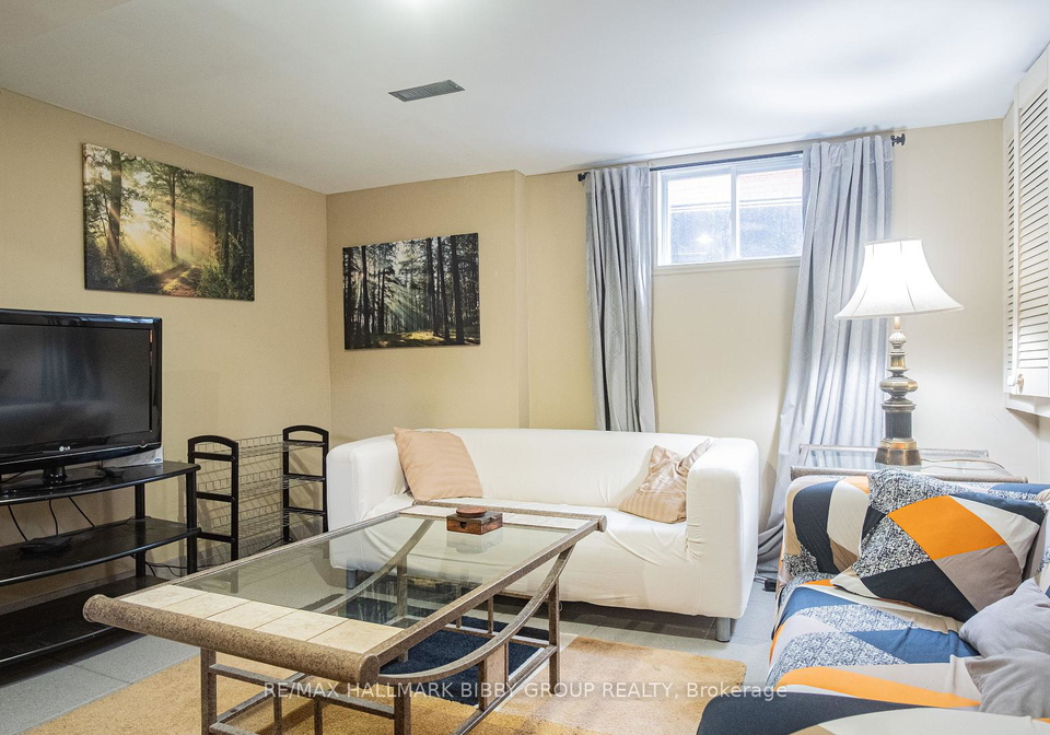 33-holland-avenue-east-york-ontario-e12351037
