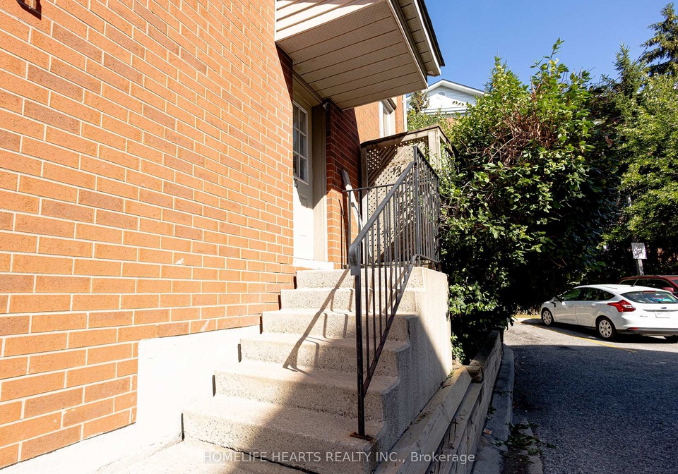 1635-parkway-pickering-ontario-e12351160