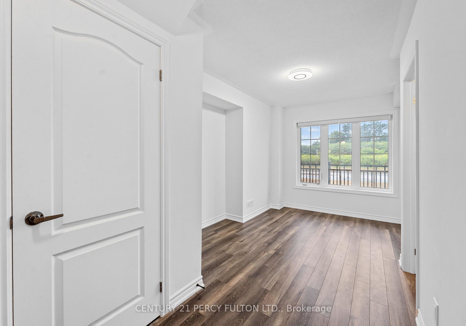 71-honey-crisp-lane-clarington-ontario-e12351659