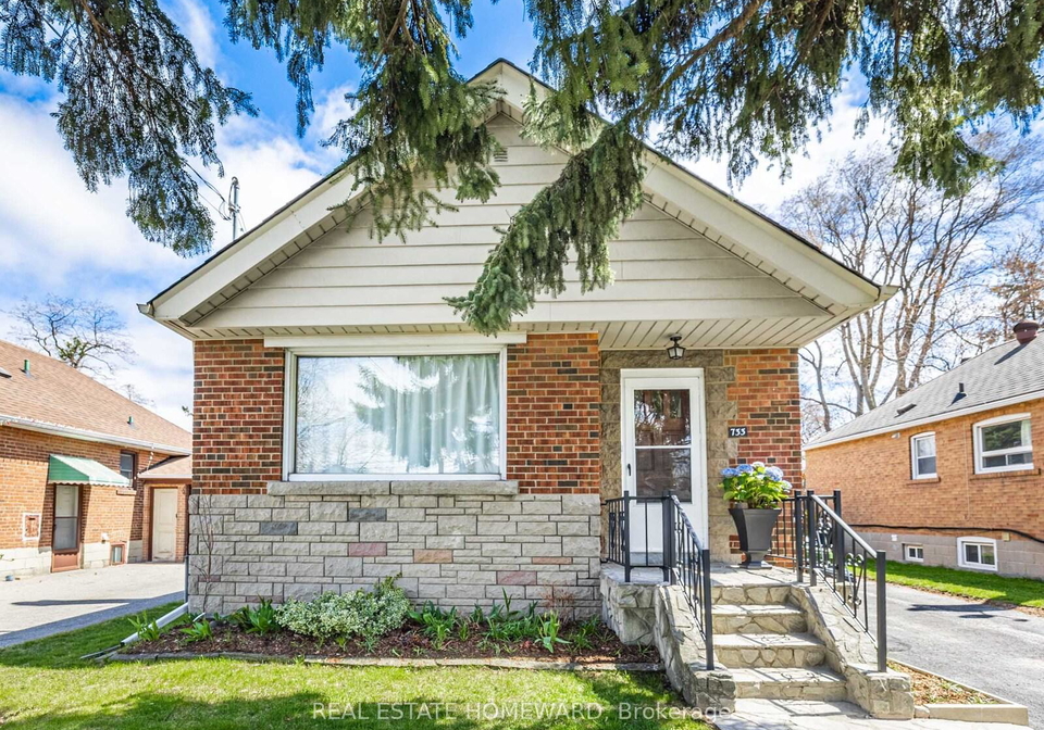 733-pharmacy-avenue-scarborough-ontario-e12351771