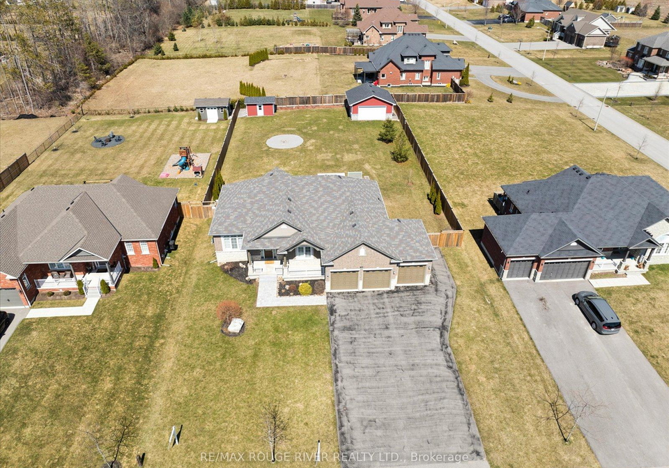 38-charles-tilley-crescent-clarington-ontario-e12351924