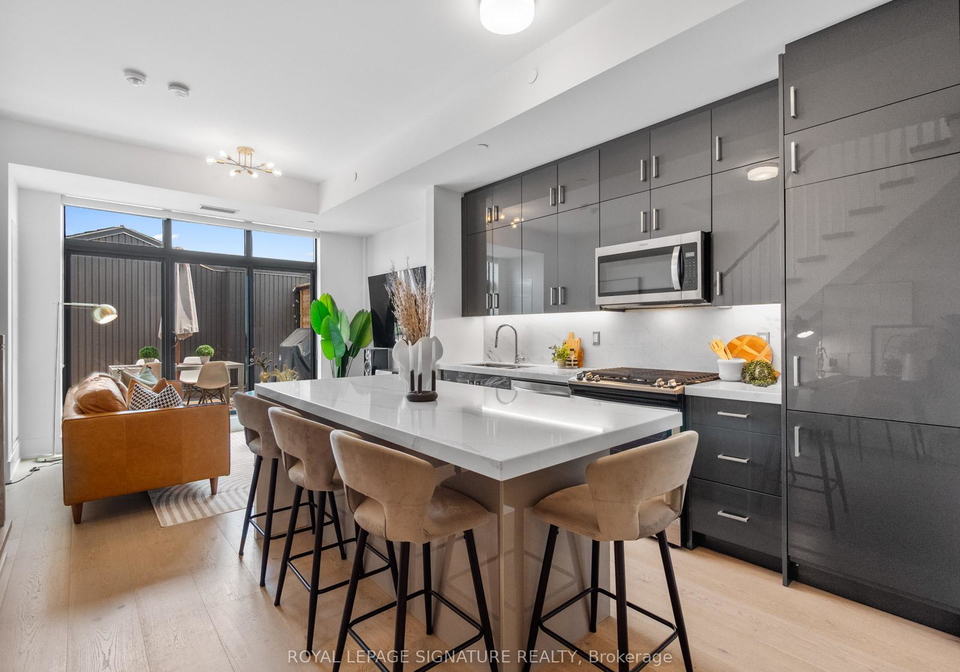 14-dewhurst-boulevard-east-york-ontario-e12352416
