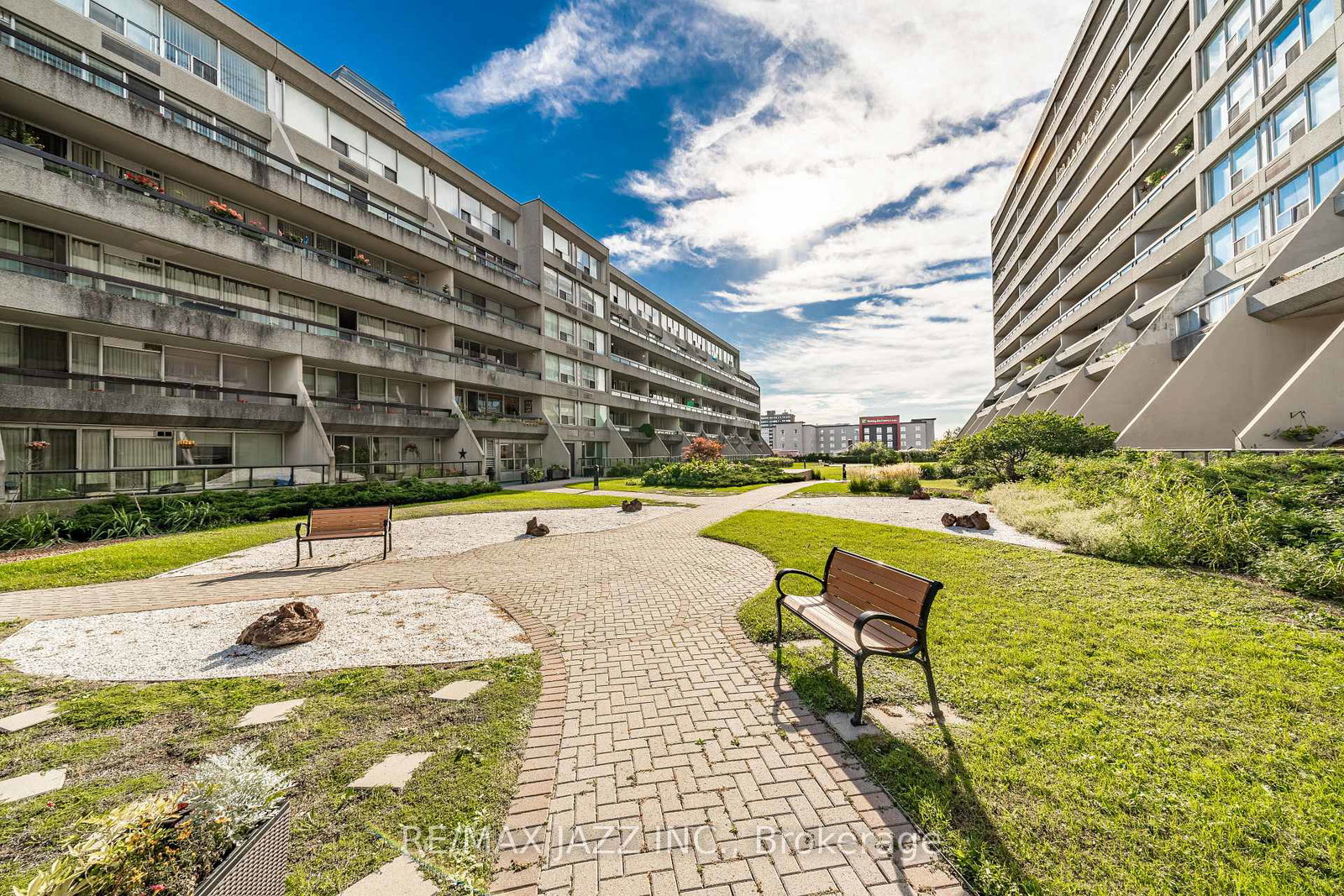 55-william-street-e-oshawa-ontario-e12352587