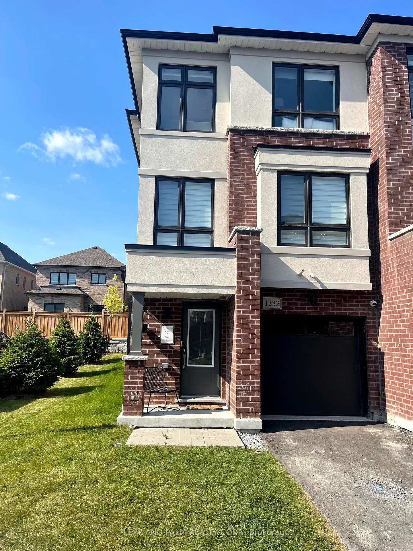 1332-bradenton-path-oshawa-ontario-e12353072