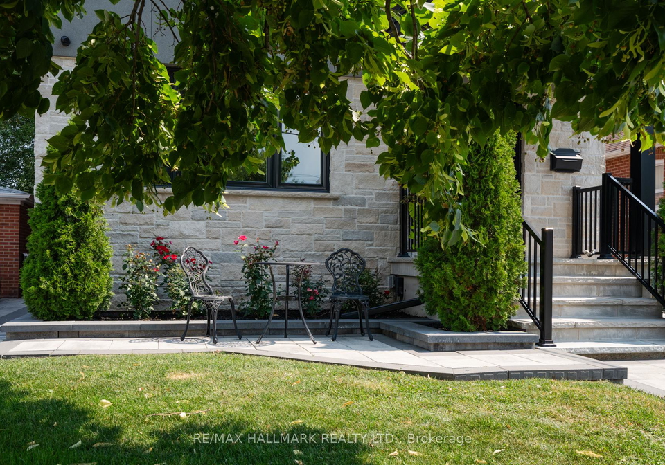 25-elmont-drive-east-york-ontario-e12353086