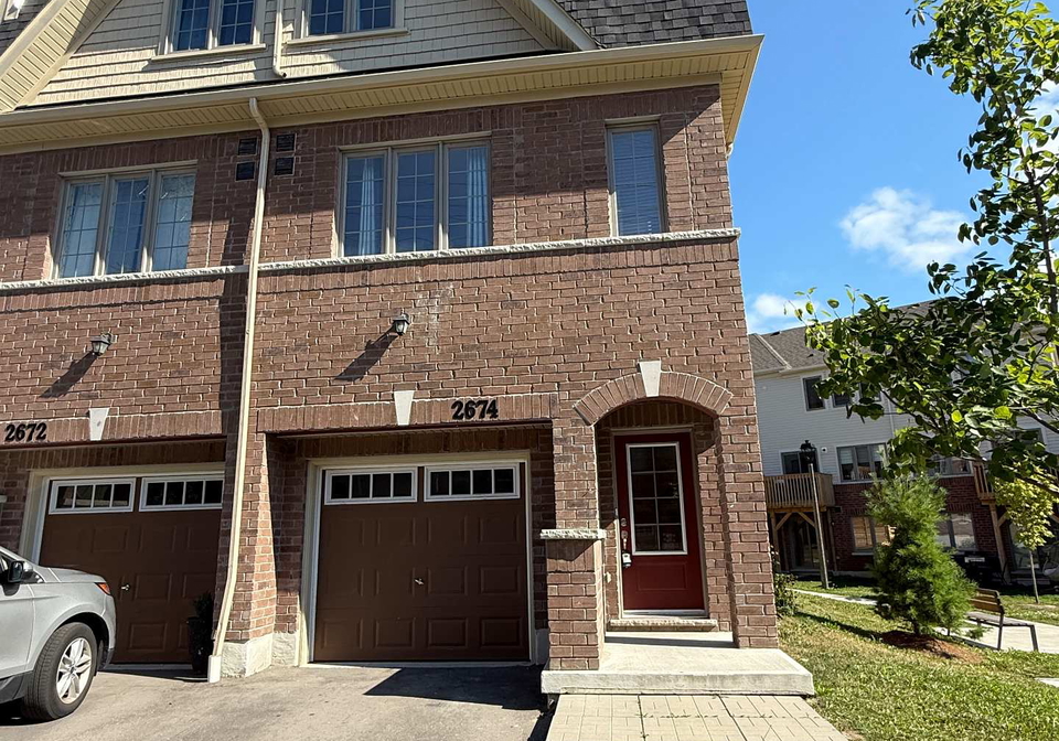 2674-magdalene-path-e-oshawa-ontario-e12353152