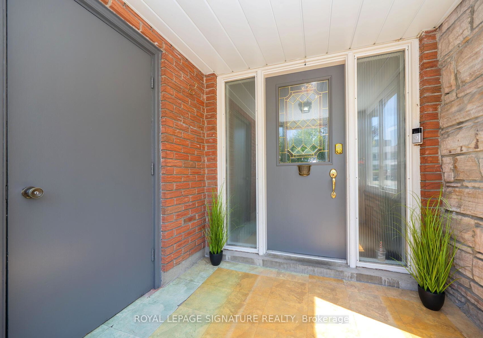 9-bridlewood-boulevard-scarborough-ontario-e12353275