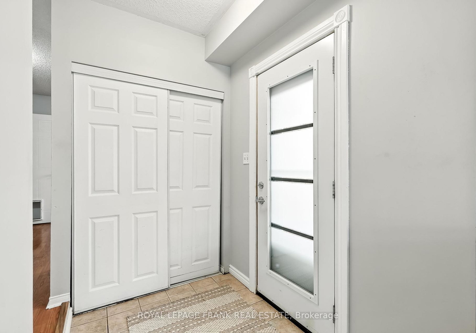 25-trewin-lane-clarington-ontario-e12353578
