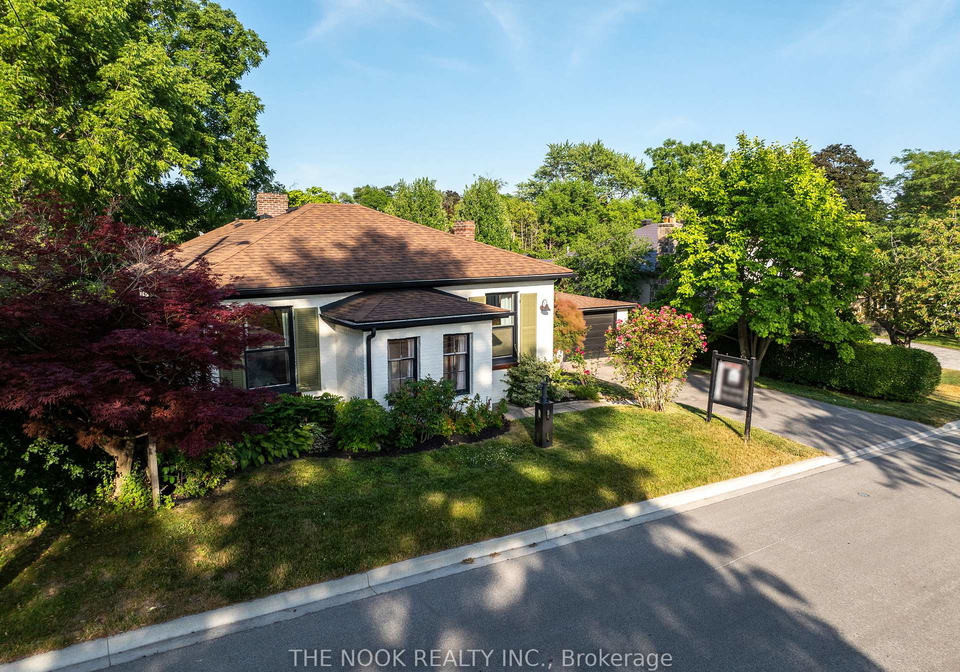 1009-centre-street-s-whitby-ontario-e12354248